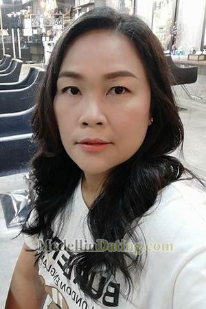 197769 - Ratchaneekorn (Soey) Age: 43 - Thailand