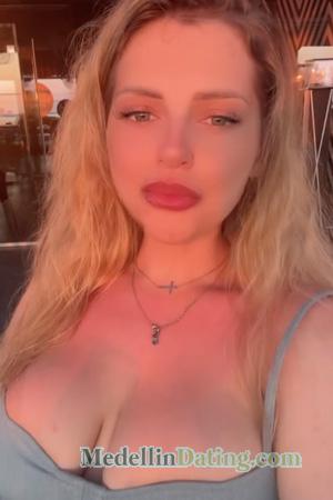 222915 - Viktoriia Age: 26 - Ukraine