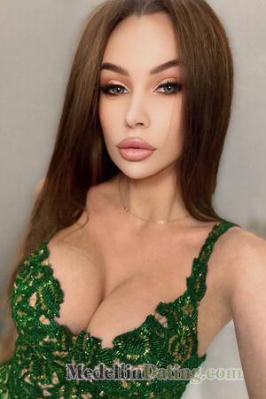 225052 - Anastasiia Age: 25 - Ukraine