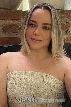 226413 - Iseth Age: 39 - Colombia