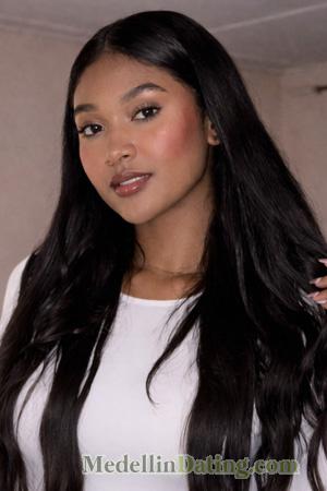 227052 - Erika Age: 22 - Colombia
