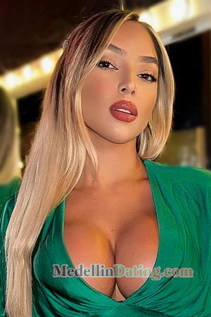 227109 - Laisla Age: 23 - Brazil