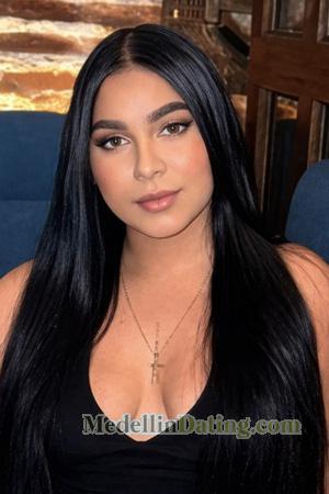 227132 - Maybelline Age: 23 - Colombia