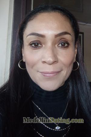 227893 - Oyuky Age: 58 - Costa Rica